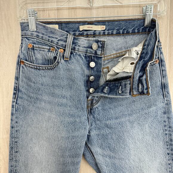 Levi's Wedgie Jeans Womens Sz 25 Straight Button Fly Distressed Hem High Rise - Picture 4 of 16